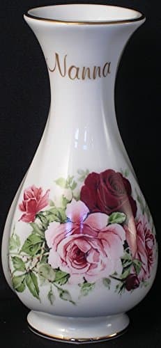 Nanna Bud Vase in Bone China
