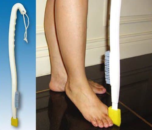 Long Reach Bathing Set - Toe Wash and Sponge - Disability Bathing Aid for Joint Problems