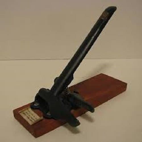 Nut Cracker Roloff Cast Iron Antique Black