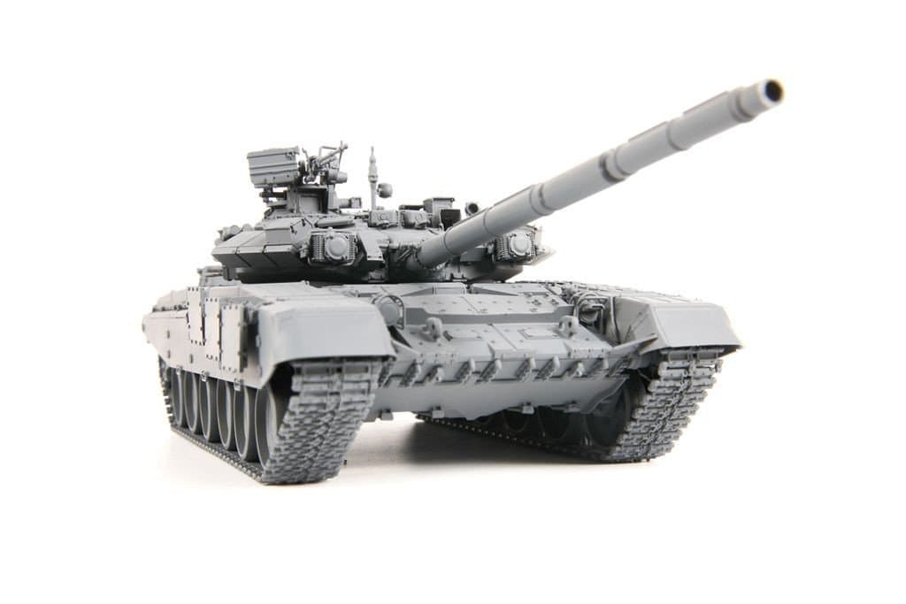 Zvezda Models 1/35 T-90 Russian Main Battle Tank