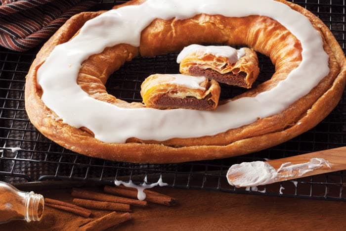 Cinnamon Roll Kringle - O&H Danish Bakery