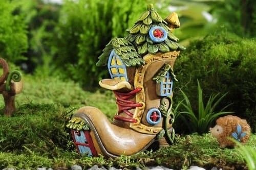 NEW~ Enchanted Forest Shoe House ~ Miniature Dollhouse FAIRY GARDEN