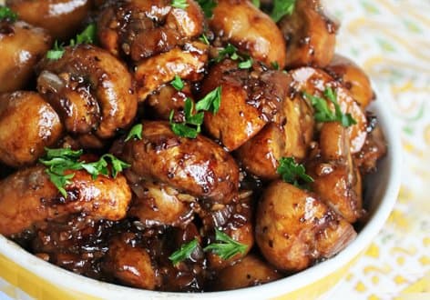 MEDFOOD - Chargrilled Button Mushrooms with Chilli in Oil - 2Kg Tray