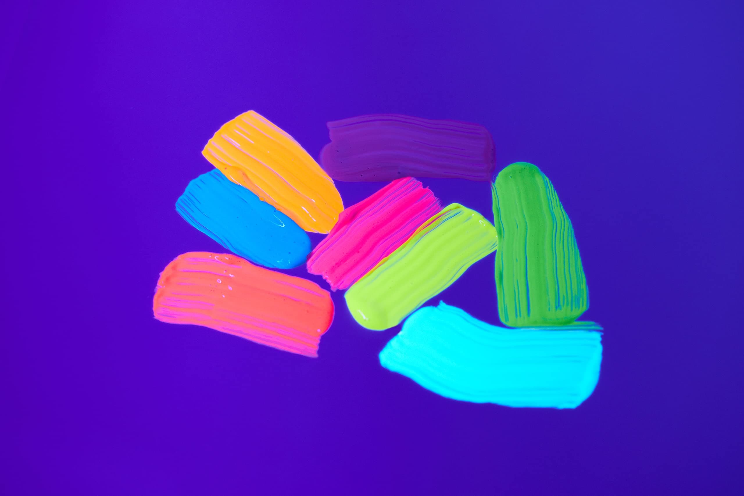 Moon Glow Neon UV Hair Colour Streaks | Set of 8 | Hair Mascara - Temporary Wash out Hair Dye | Bright Neon Colour, Glows under UV Lighting