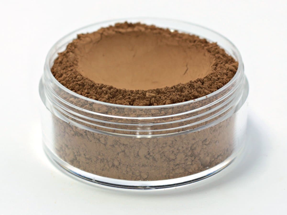 Vegan Mineral Wonder Powder Foundation - Shade "Truffle" very dark with neutral to warm undertone