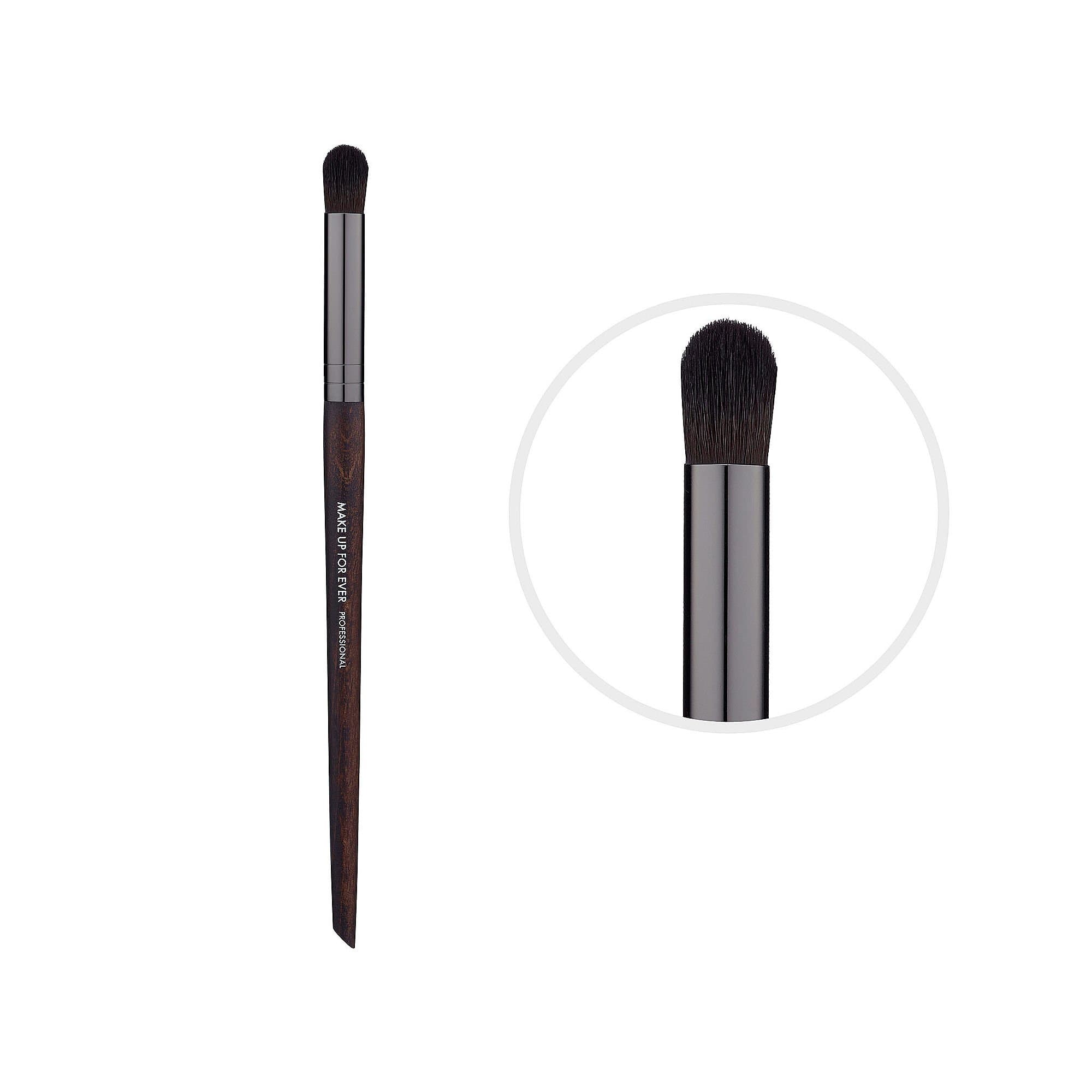 MAKE UP FOR EVER 236 Large Precision Blender Brush