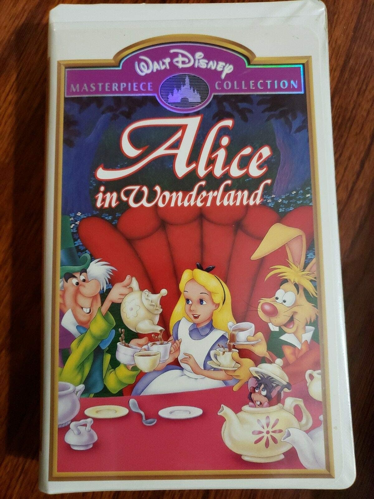 Alice in Wonderland (Walt Disney Masterpiece Collection)