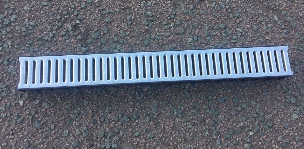 8 x Heavy Duty A15 Galvanised Grating 1 metre Length Storm Drain Channel