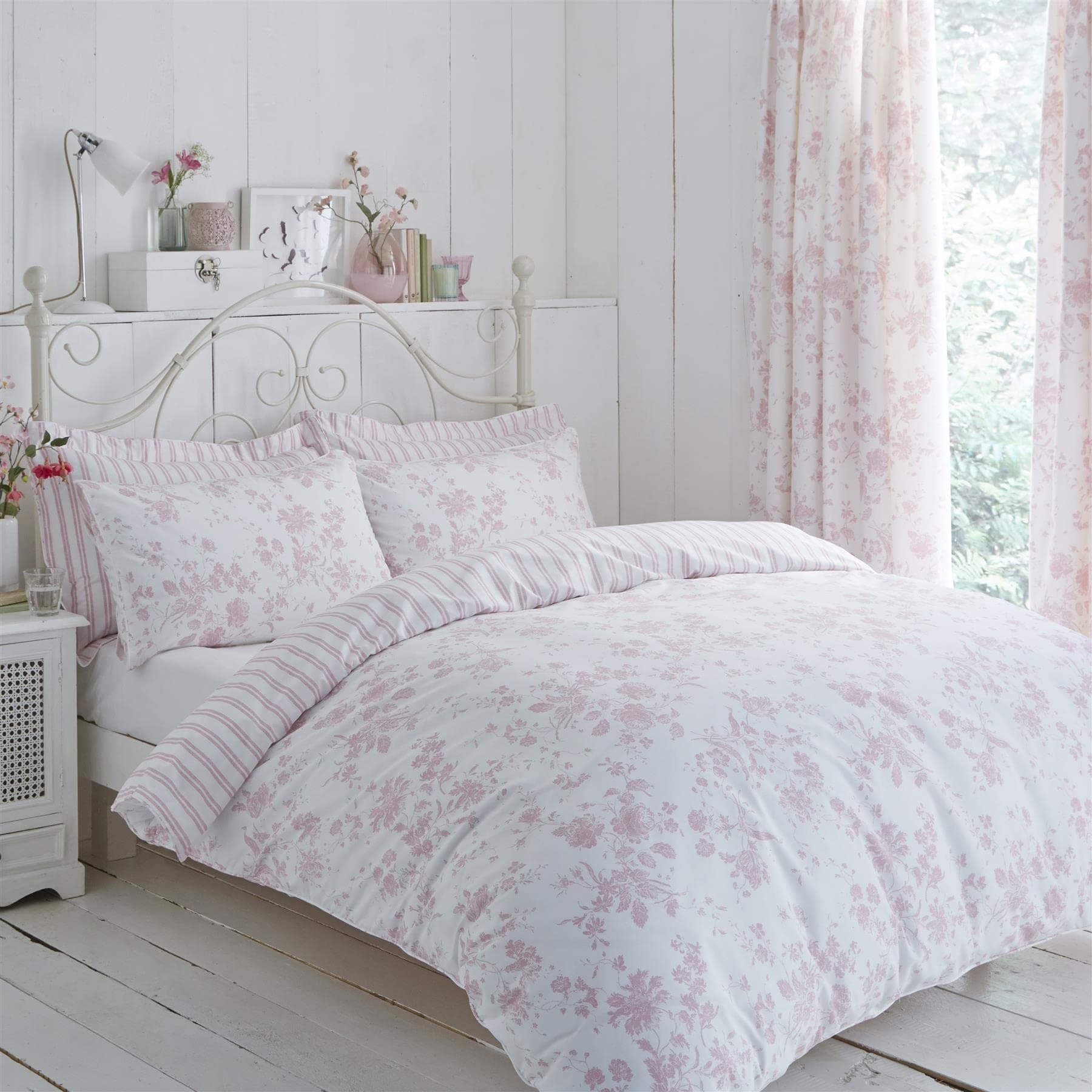 Charlotte Thomas Amelie Toile Bed Set in Pink Double