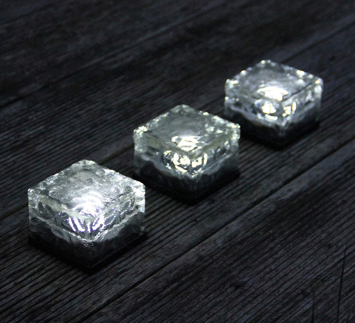 FrostfireSolar Ice Rocks - Path and garden solar lights (Set of 3)