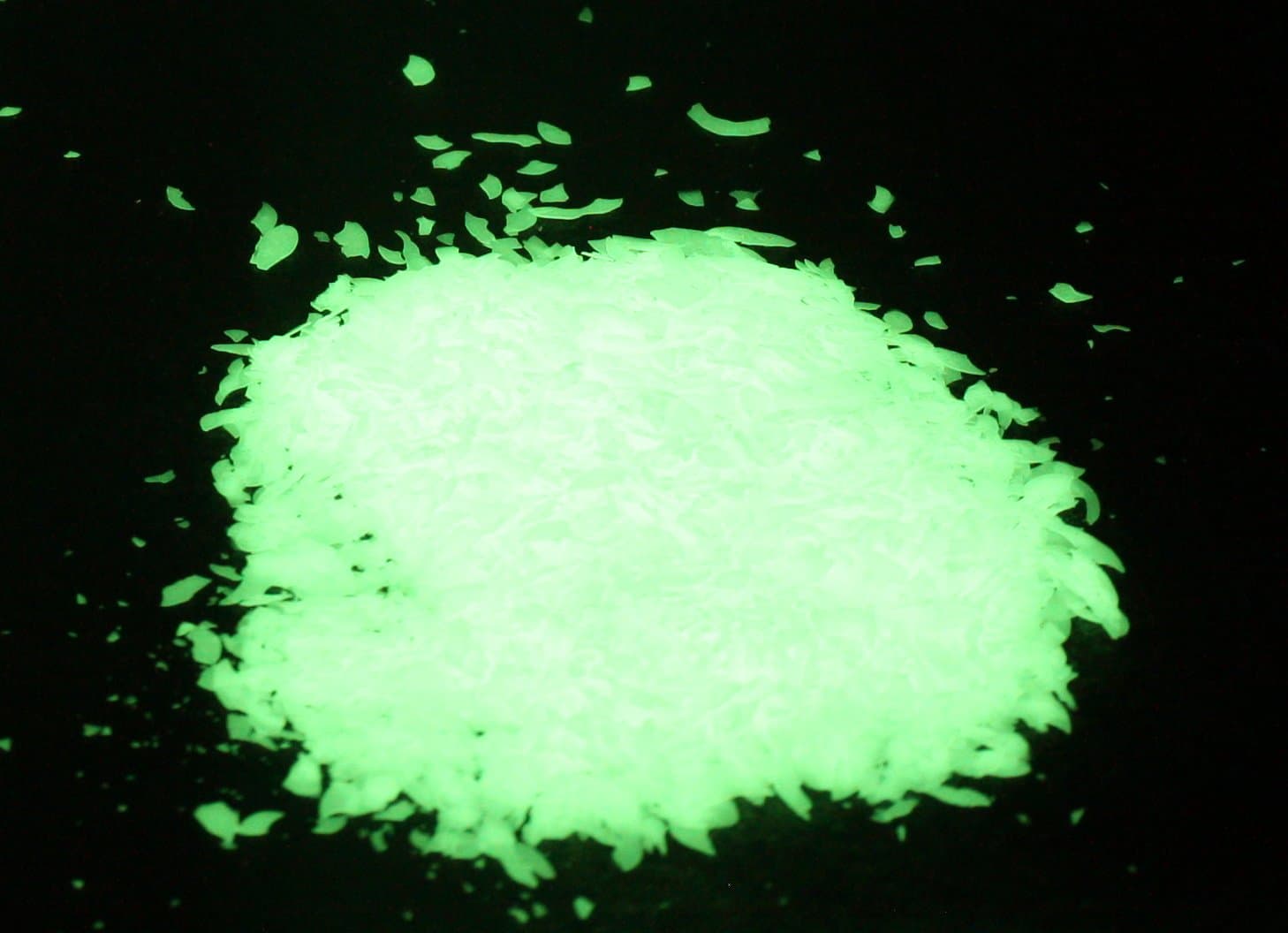Glow In The Dark Decorative Flake for Garage Floor Coating 1 Pound Green