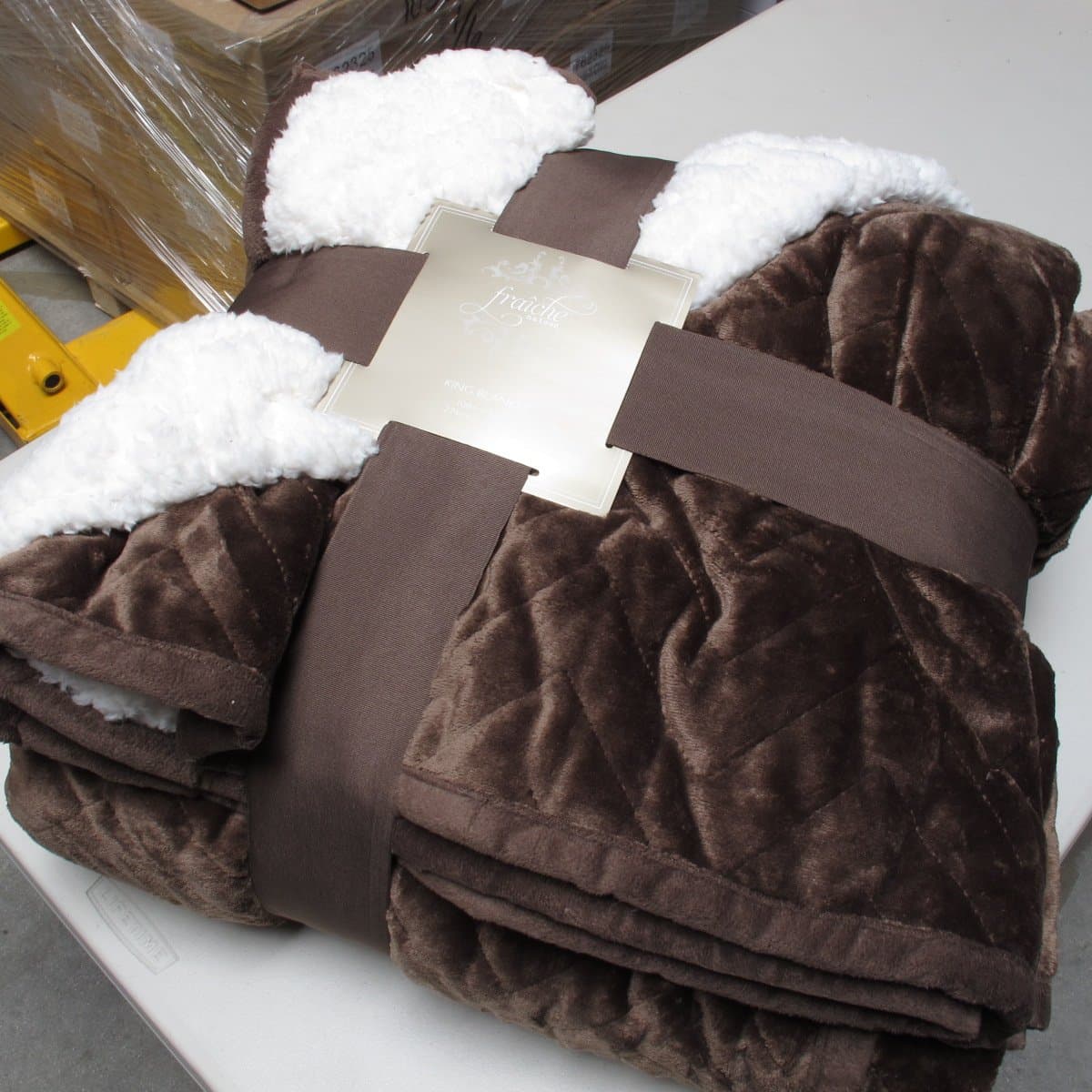 Sherpa Flannel Plush Quilted Blanket -Luxurious Large Warm Thick (King, Chocolate)