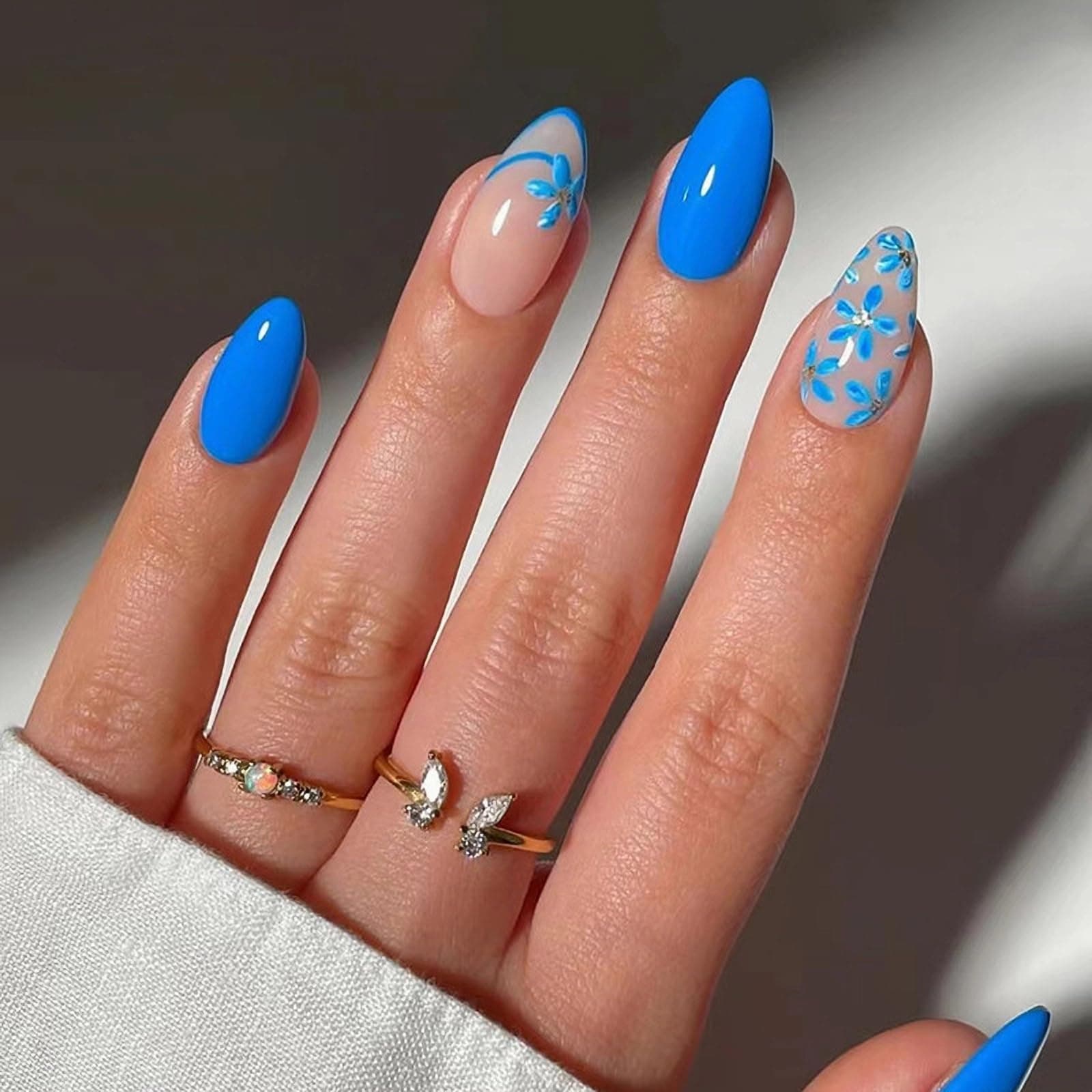 MISUD Press on Nails - Short Almond Glue on Nails with Summer Blue, Acrylic Flower Design 30 pcs