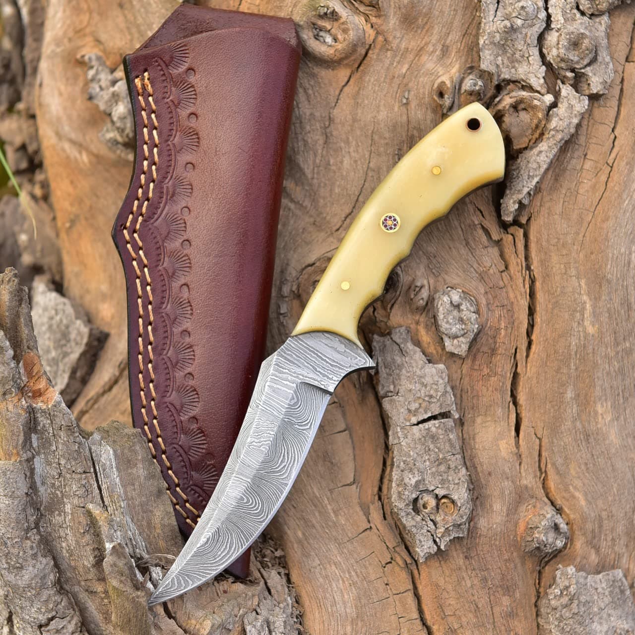 Handmade Damascus Steel Hunting Knife 7 Inches small Skinner Fixed blade Camping Knife with Sheath G -171