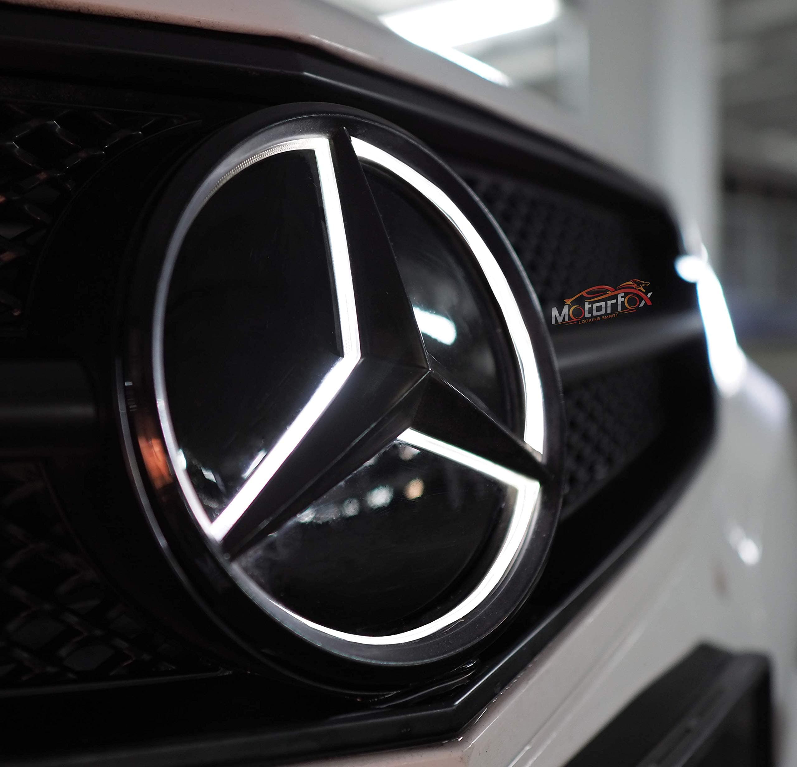 Motorfox Eemblem Led Badge White Light Car Star Logo Front Grill Shiny Black shinny illuminated including easy connection kit GLC GLS GLE