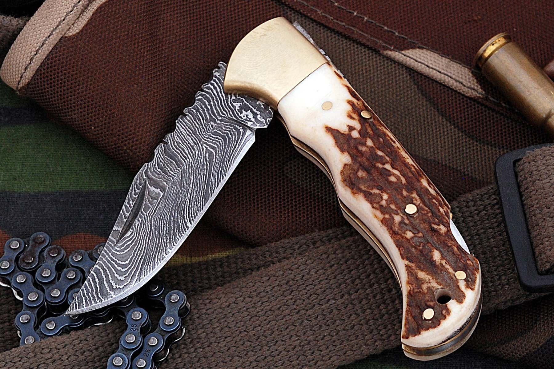 Poshland FN-9005, Custom Handmade Damascus Steel 6.5 Inches Folding Knife - Beautiful Stage Handle with Brass Bolster