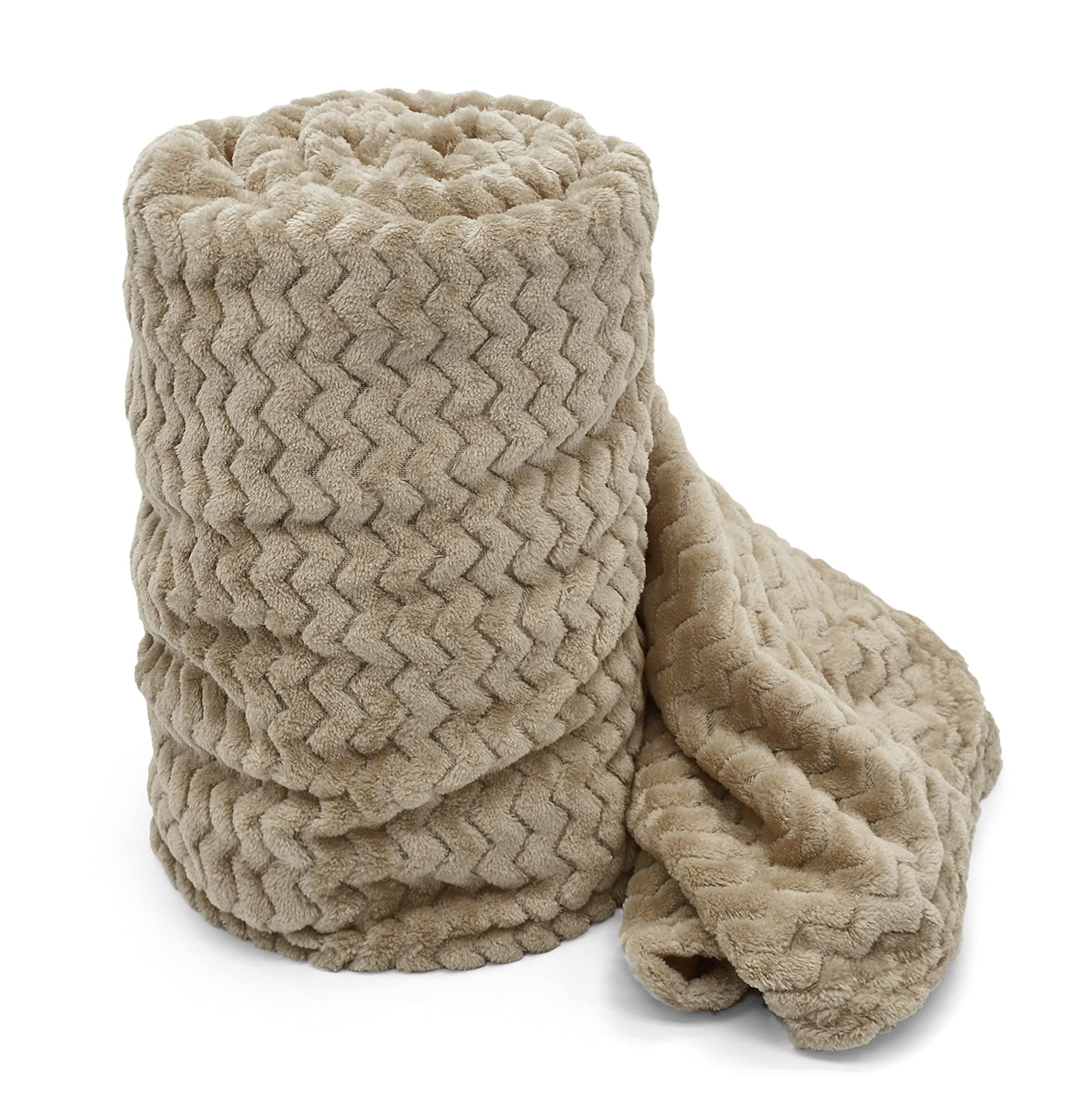 Soft Velvety Plush Throw Blanket Zig Zag Chevron Patterned Blanket for Bed, Sofa Chair/Settee/Couch Throwover Flannel Fleece, 150x200cms (Beige/Latte, Double/Twin)