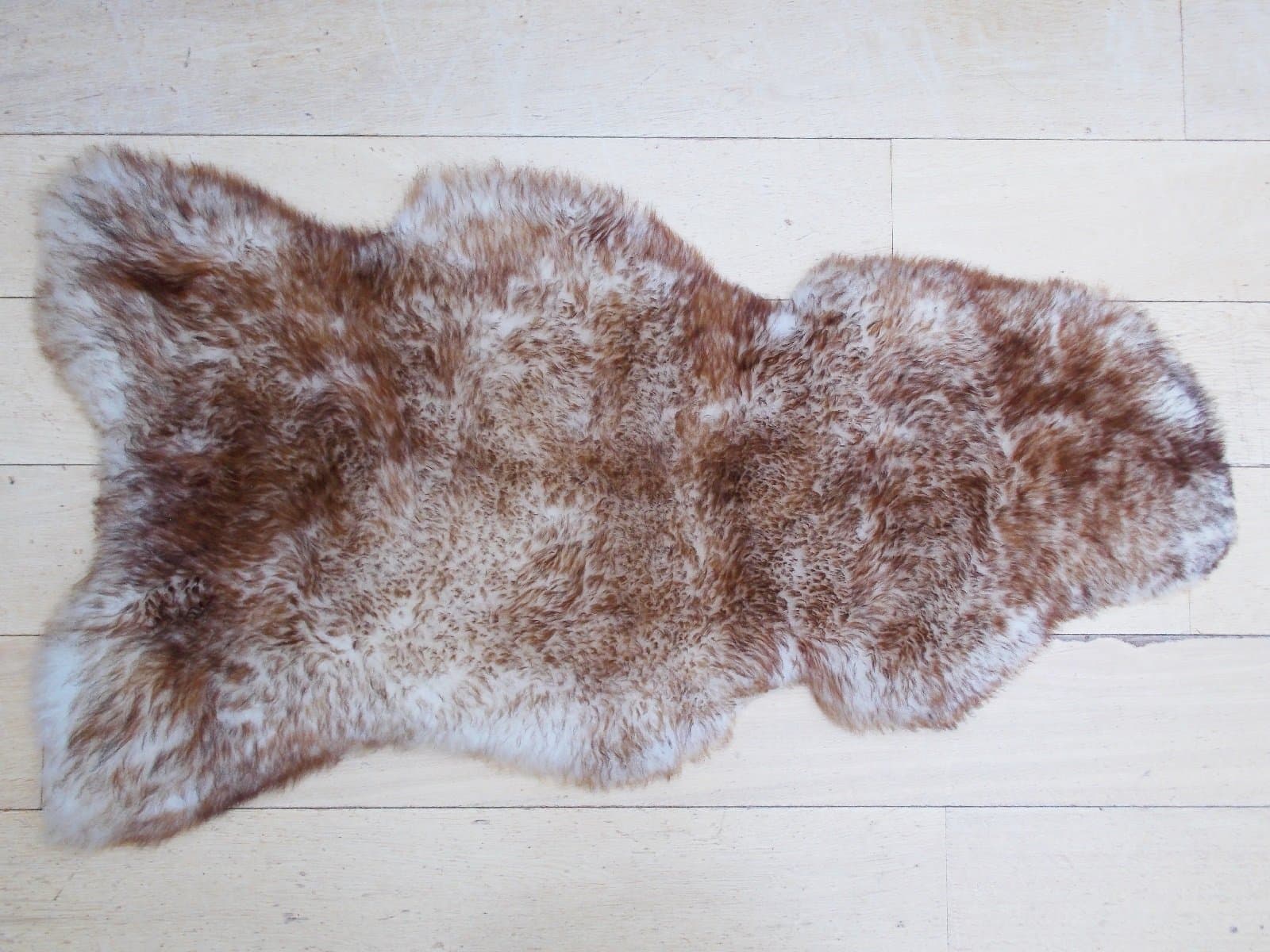 Warm & Cosy Natural SHEEPSKIN RUG Spiced/Muflon design Deep pile approx 90 x 55cm