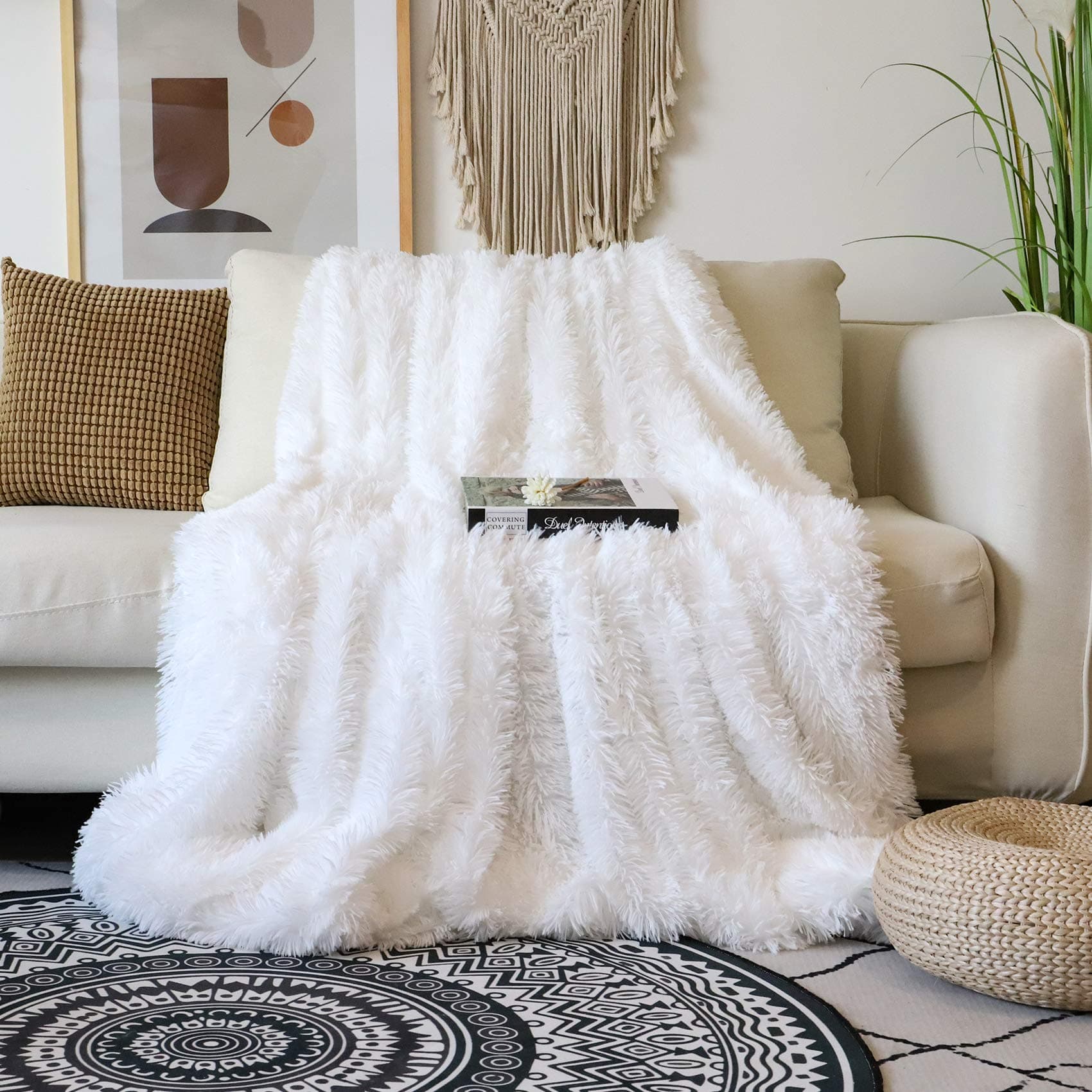 Tuddrom Soft Faux Fur Blanket Interior Solid Reversible Fuzzy Double Layer Lightweight Long Shaggy Blanket Fluffy Warm Cozy Luxury Fleece Microfiber Fur Blanket for Sofa