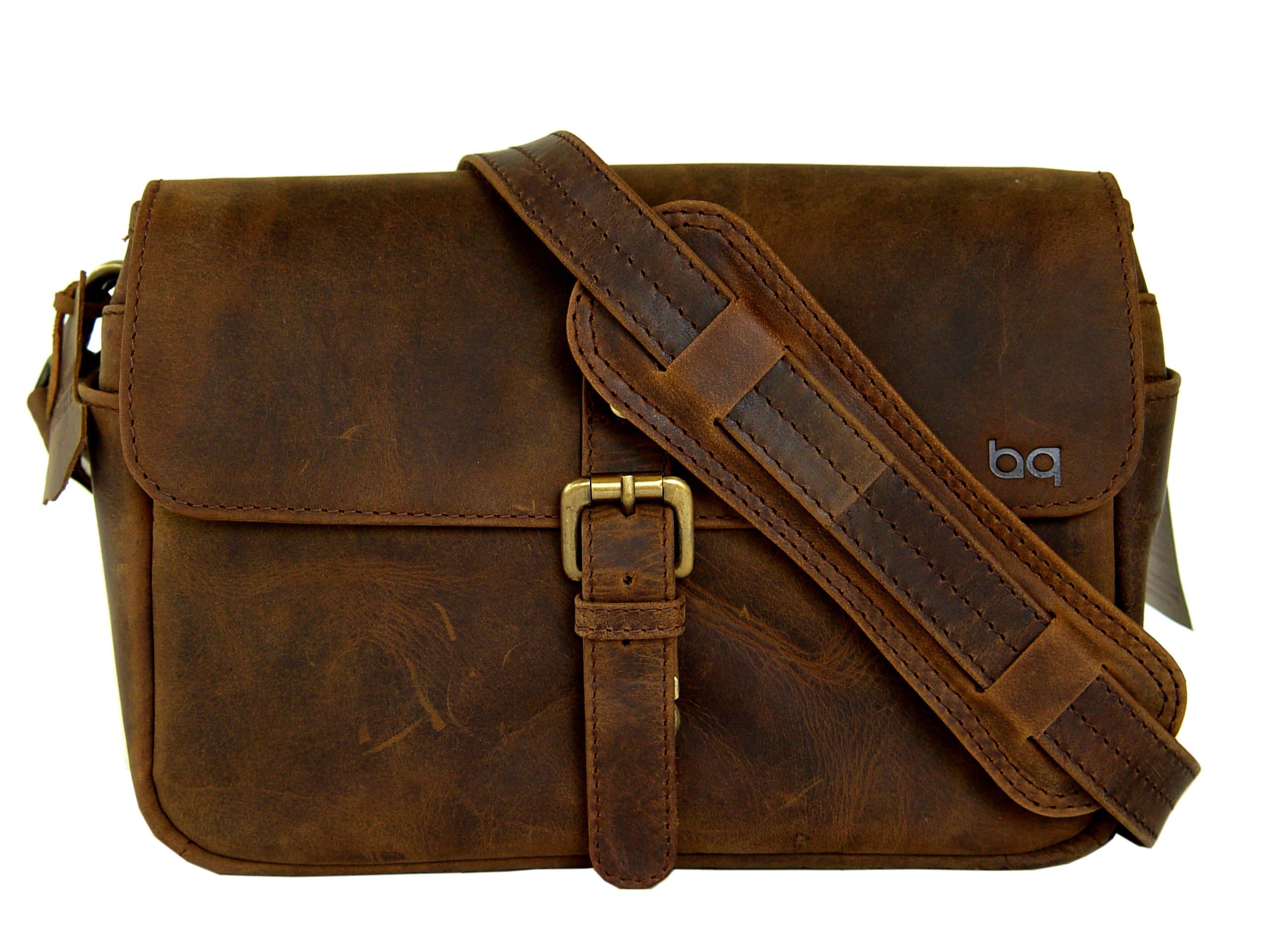 Basic Gear: Leather Camera Bag in Vintage Rustic Look For DSLR- Mirrorless Sony, Nikon, Canon, Pentax camera.