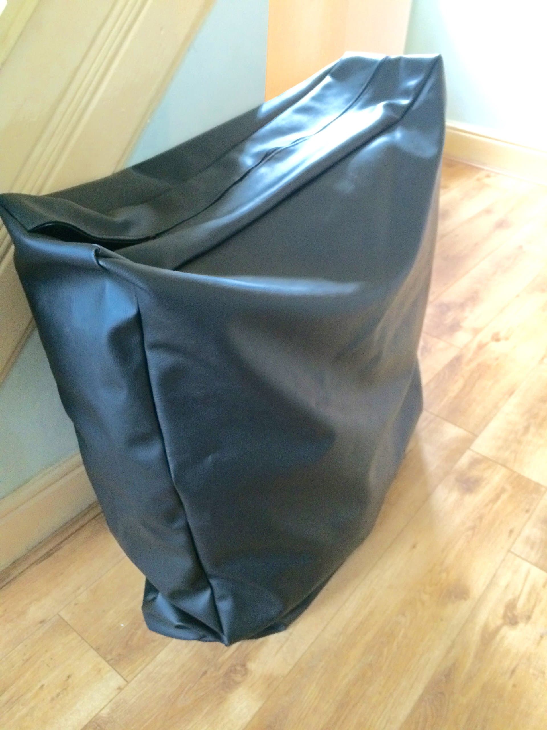 Faux Leather Pet Dog Bed - Extra Large - Brown removable inner Faux leather - waterproof - wipe clean size 50x30x9inch