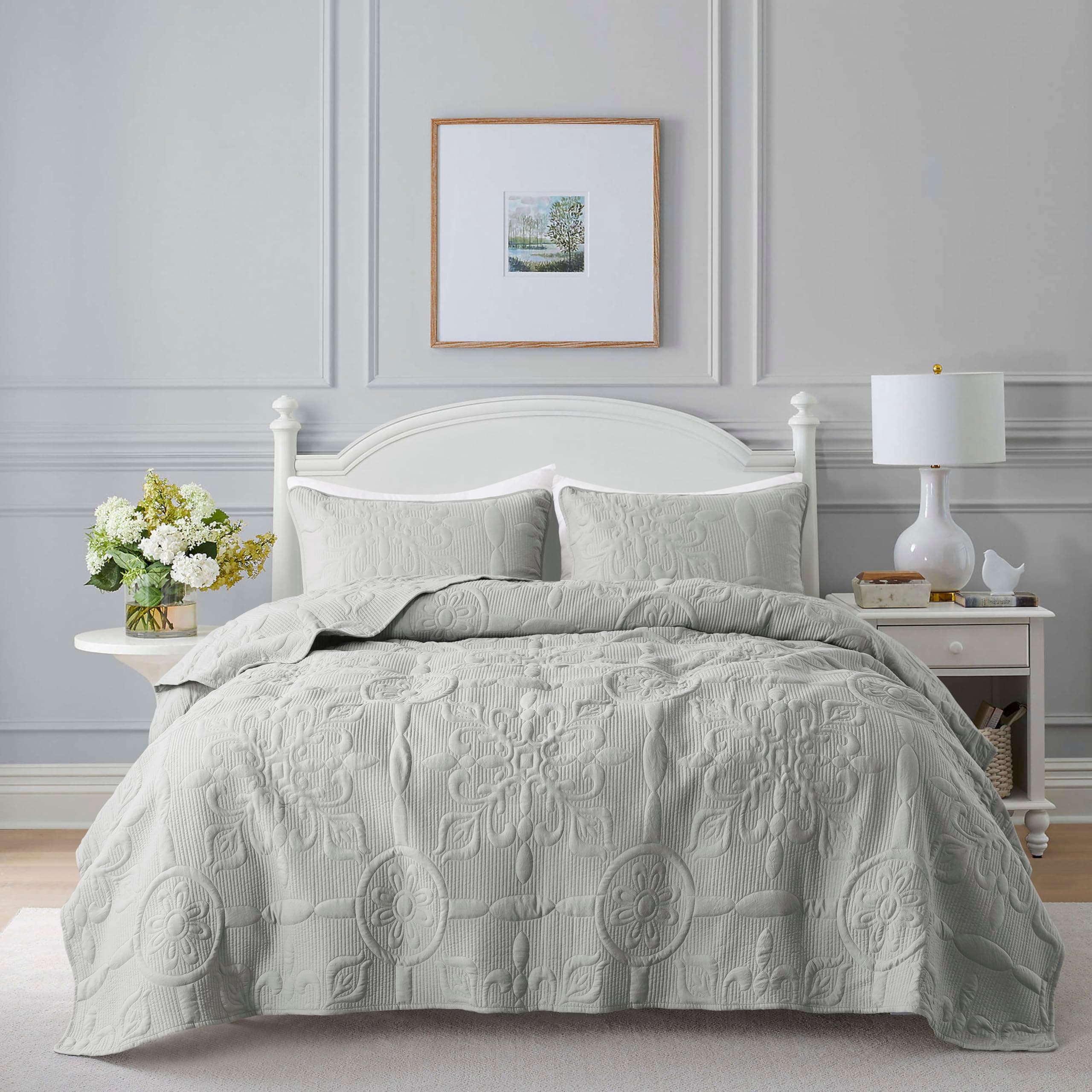 B2EVER Light Grey Damask Quilt Twin Size Bedding Sets with 1 Pillow Sham, Boho Bedspread Lightweight Soft Farmhouse Vintage Bohemian Coverlet Retro Jacquard Pattern Bed Cover for All Season, 2 Pieces