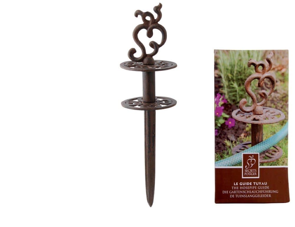 Esschert Design W8402 Hose Guide - Rusted Finish