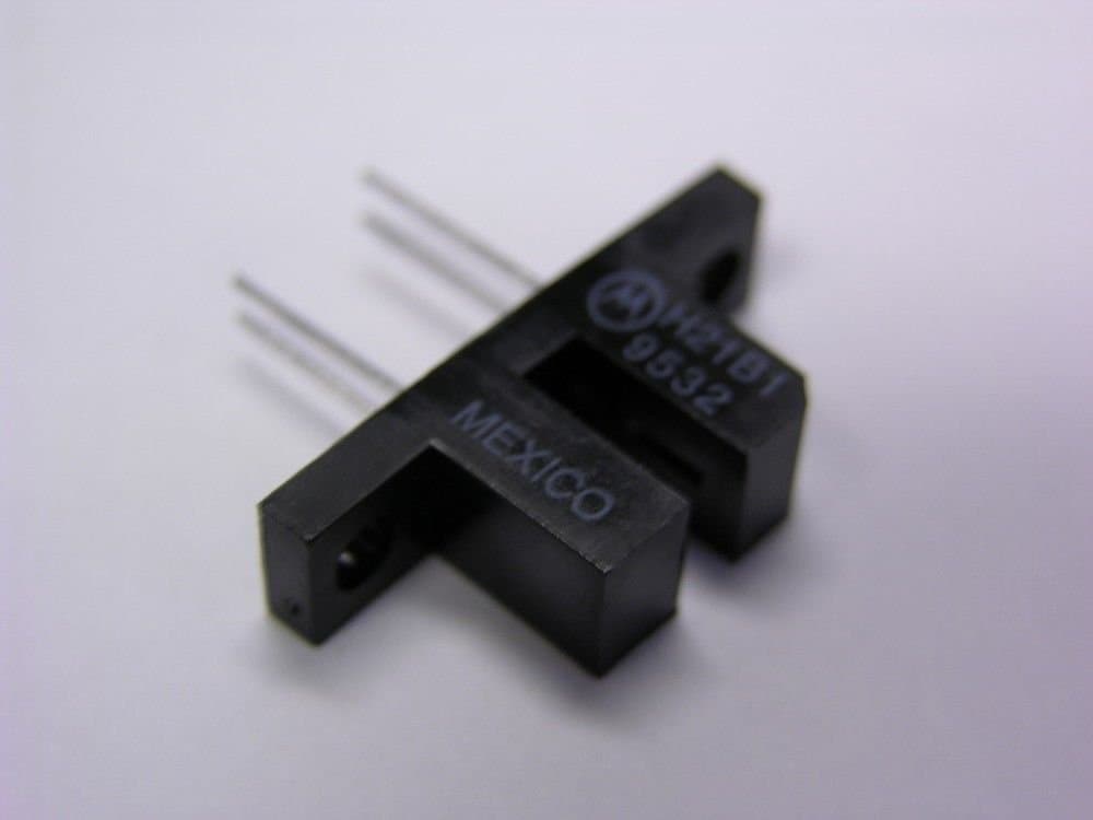 3 Fairchild H21B1 Photodarlington Optical Interupter Switches