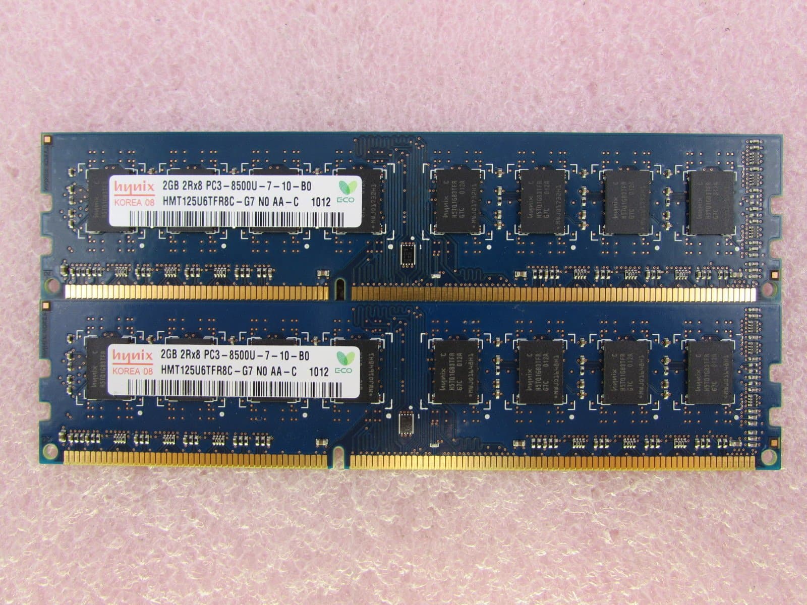 Hynix HMT125U6TFR8C-G7 4GB 2 x 2GB PC3-8500U DDR3 1066 Non-ECC Unbuff Memory Kit