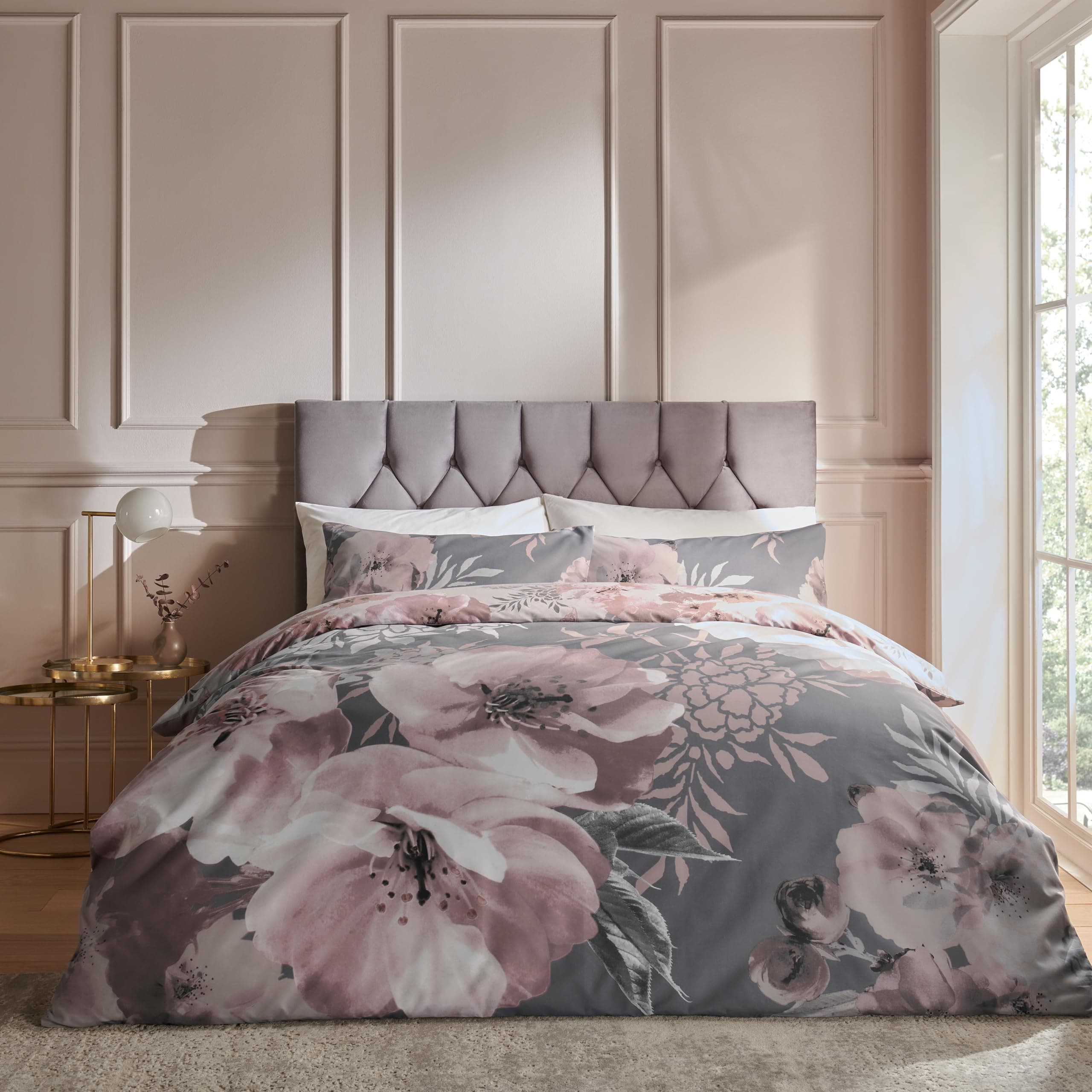 Catherine Lansfield Dramatic Floral Easy Care Double Duvet Set Grey