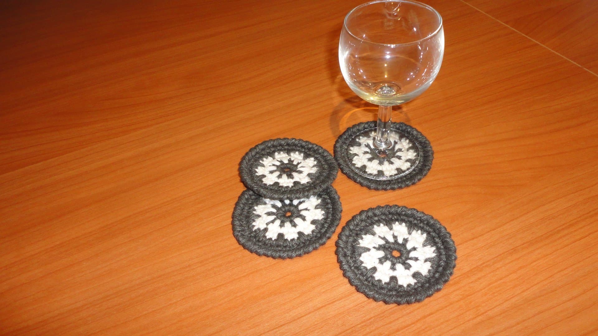 Round Flower Like Crochet Coaster. Set of 4.