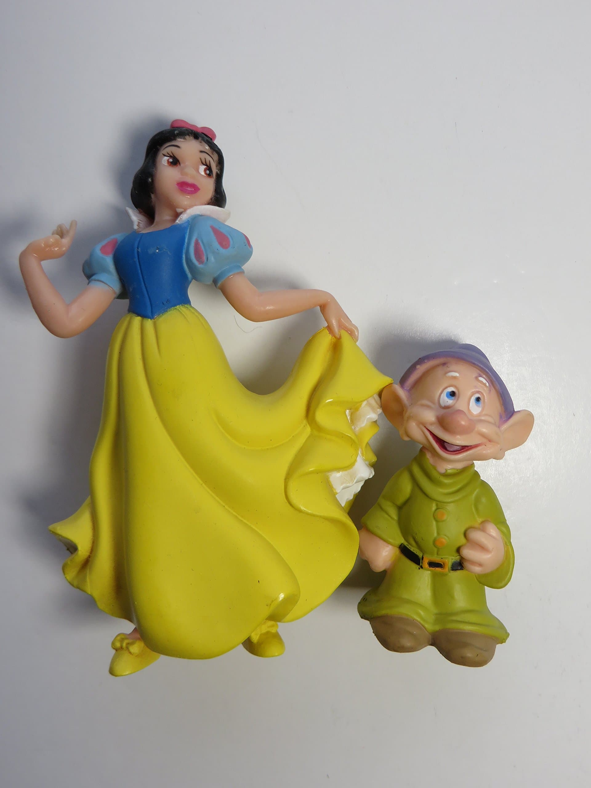 SNOW WHITE AND DOPEY CAKE TOPPERS