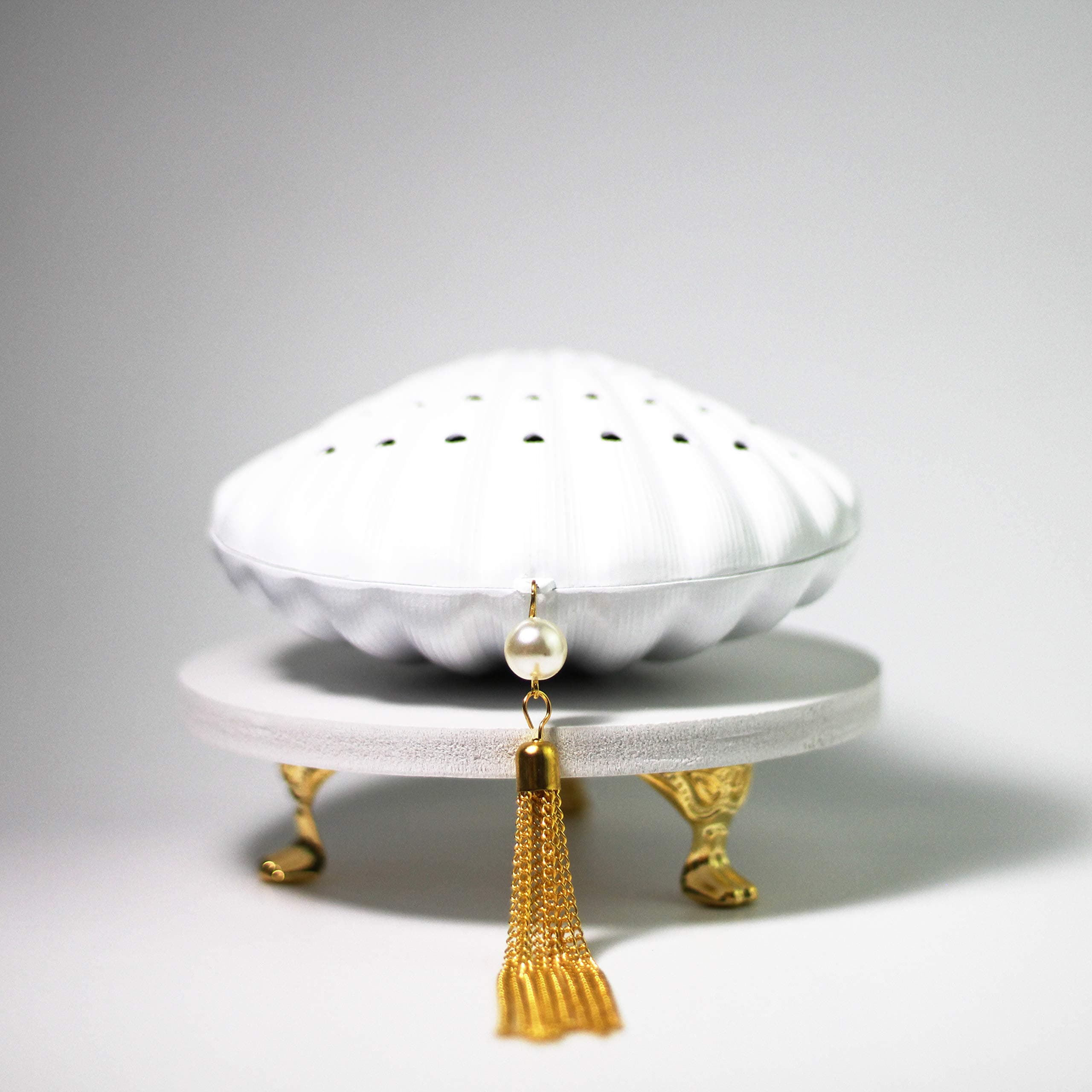 Bakhoor BoSidin - Oud Bakhoor Incense Burner Metal Seashell Design White Color - Z0518A
